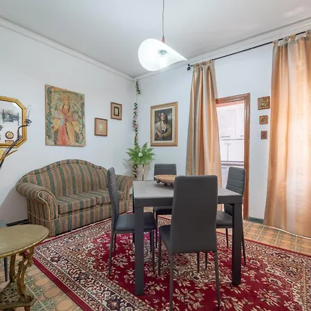 La Casa Di Pireess * ألغيرو